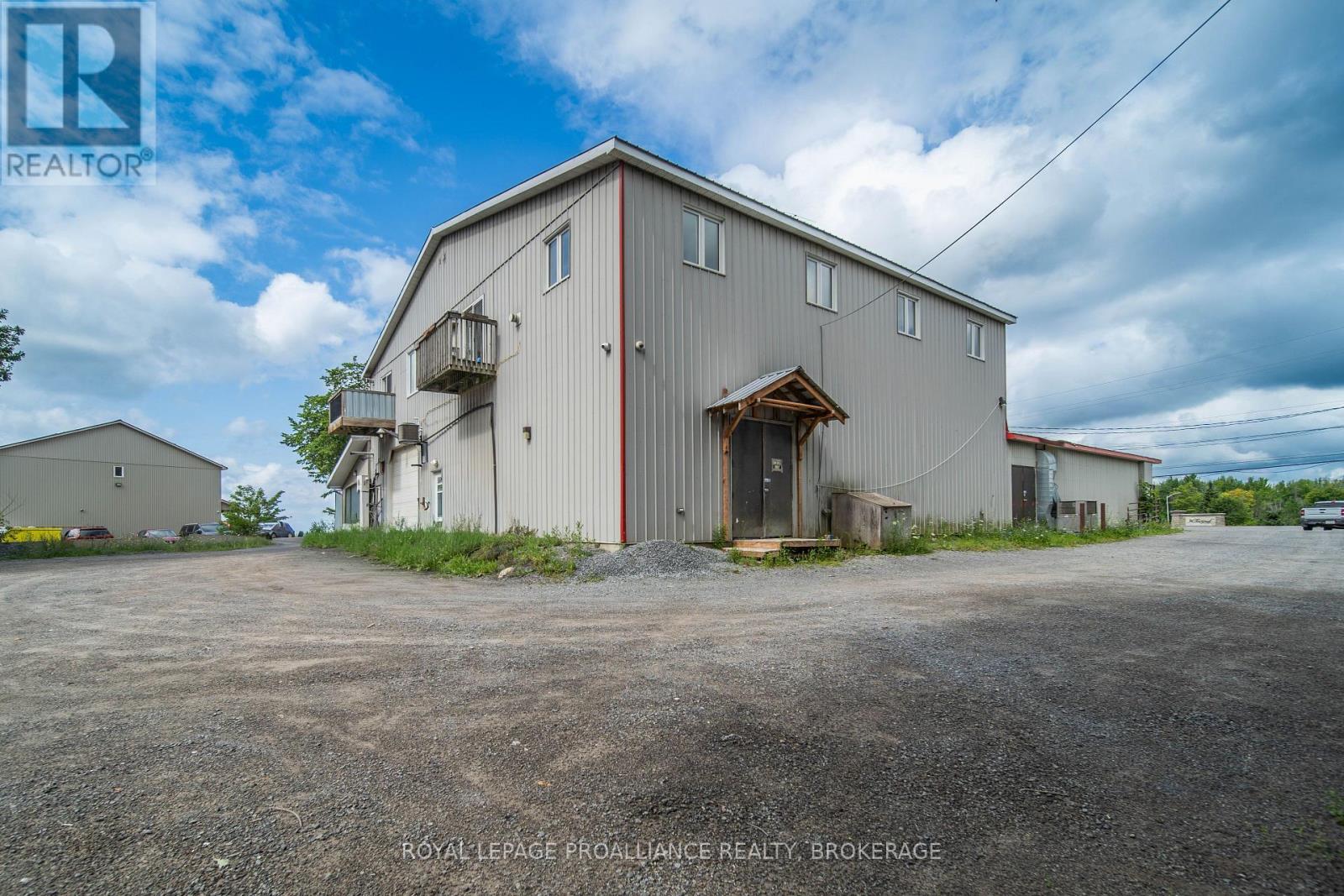 3832 PERTH ROAD