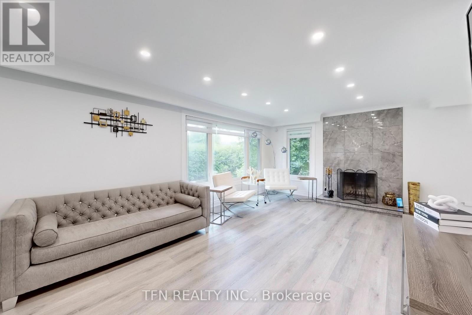 26 CLARIDGE DRIVE