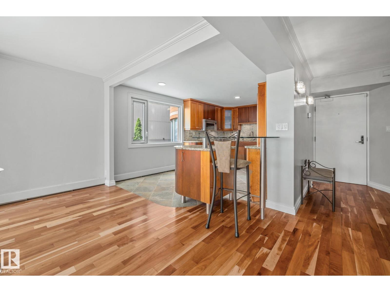 #202 10010 119 ST NW