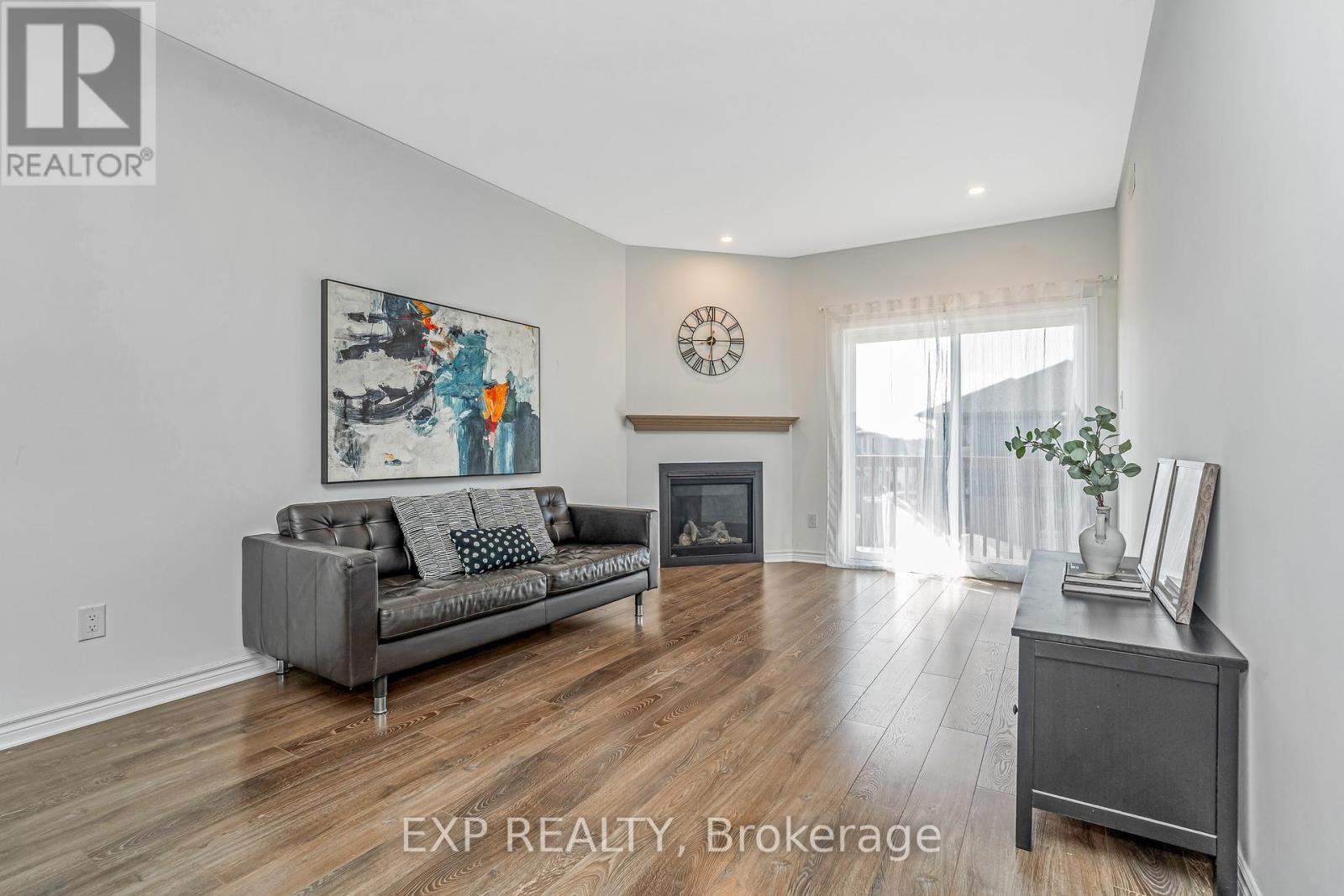 72 DUN SKIPPER DRIVE