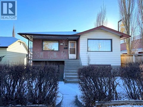 A 111, 111 27 Avenue NE Calgary AB T2E1Z8