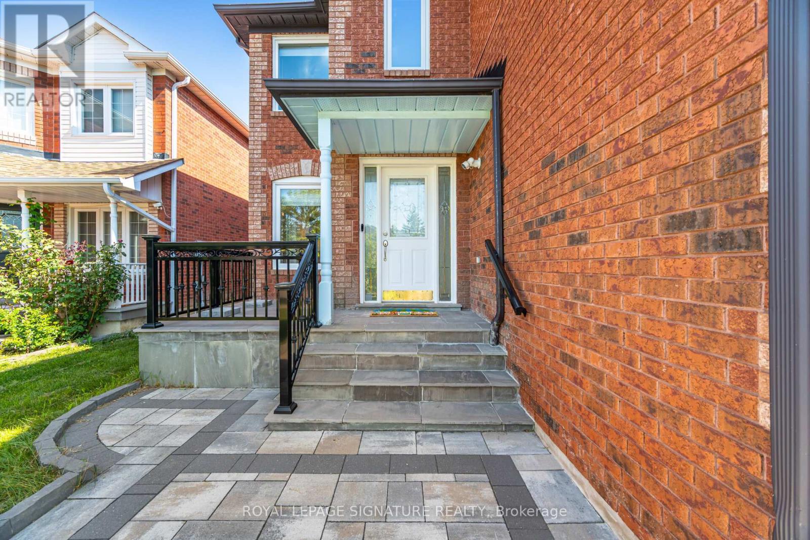 5217 FALLINGBROOK DRIVE