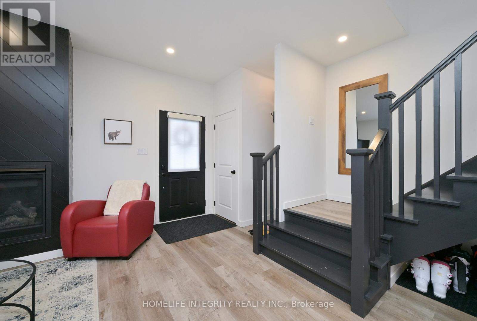 628195 15TH SIDE ROAD