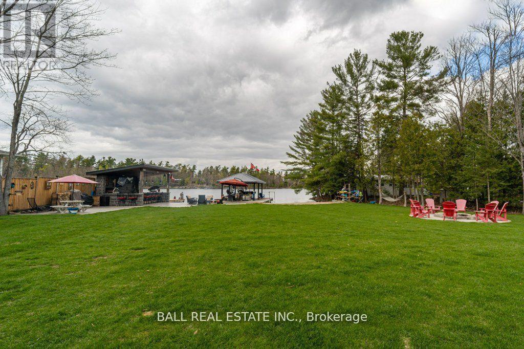 1726 SOUTH BAY SHORE ROAD W