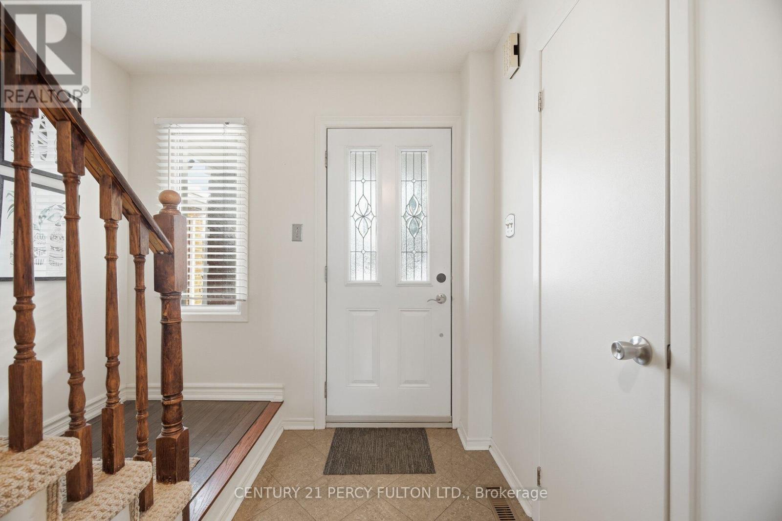 1302 FERNCLIFF CIRCLE