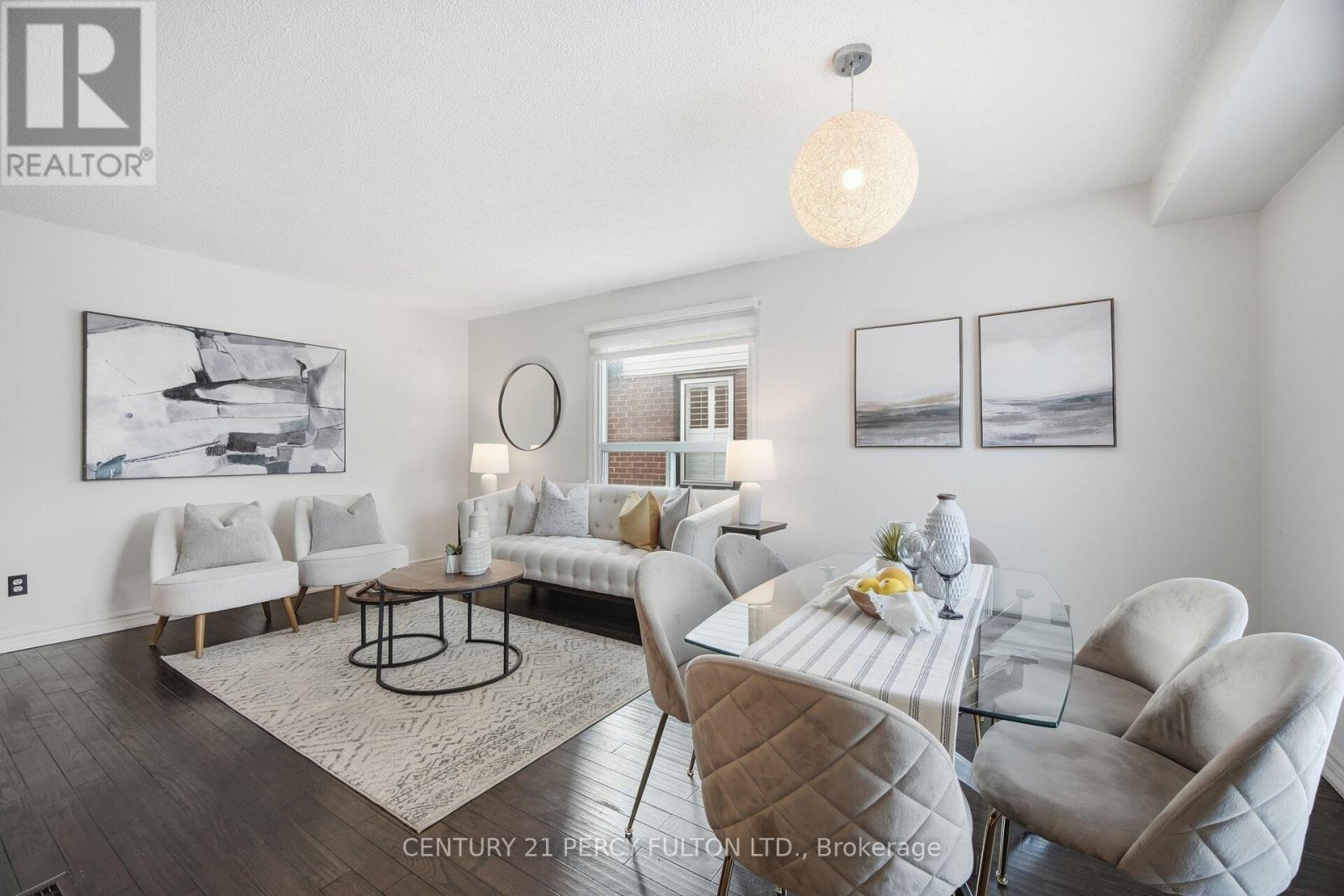 1302 FERNCLIFF CIRCLE