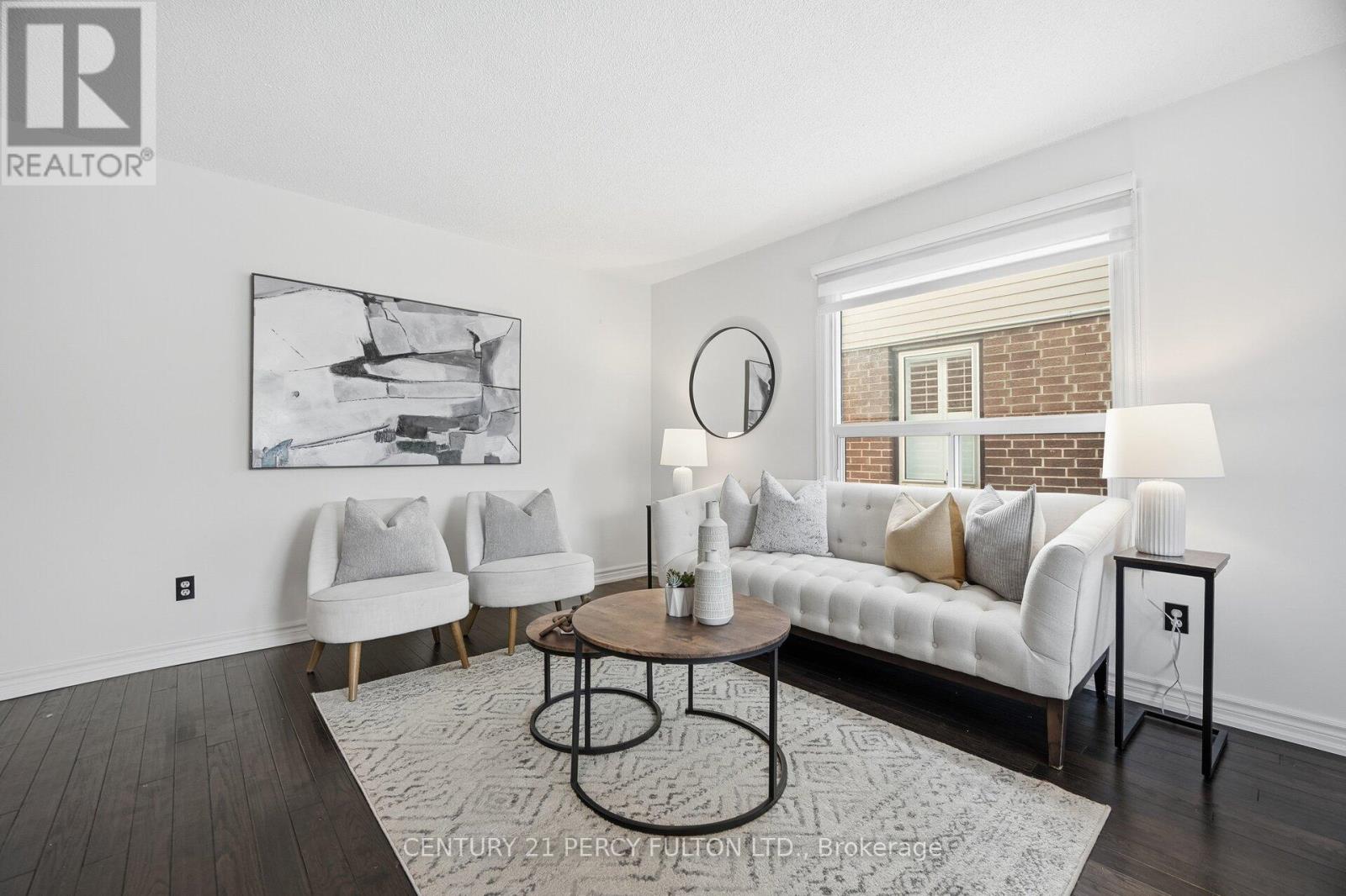 1302 FERNCLIFF CIRCLE