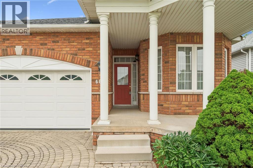 685 LANGLAW Drive