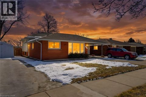 2426 TAIT Avenue Burlington ON L7P1H1