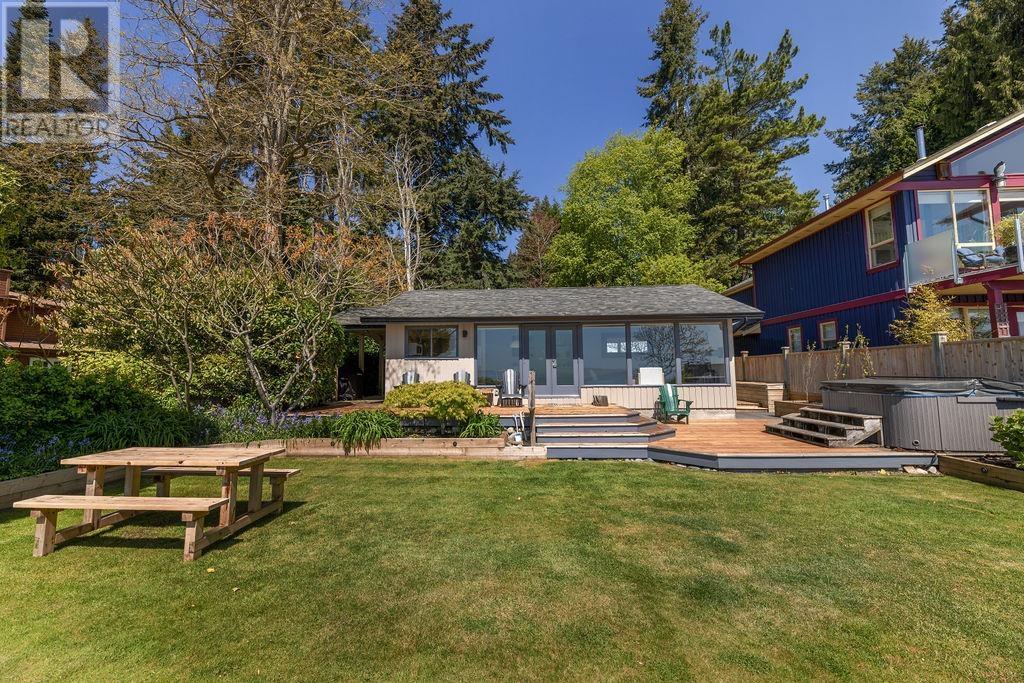 992 STEPHENS ROAD