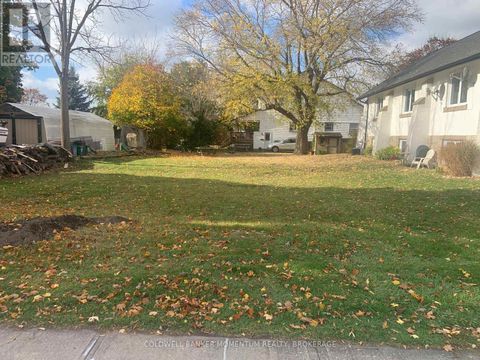 W/S FIELDEN AVENUE Port Colborne (Main Street) ON L3K4V4