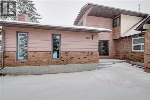 6719 Coach Hill Road SW Calgary AB T3H1B7