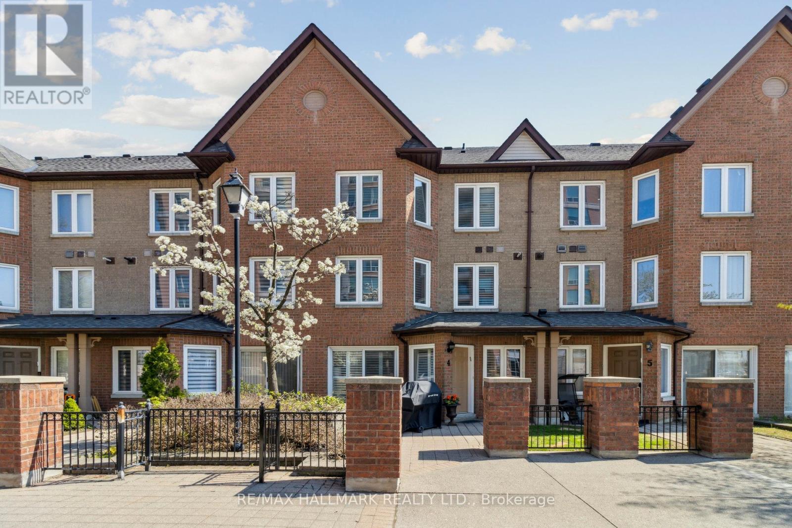 4 - 735 NEW WESTMINSTER DRIVE