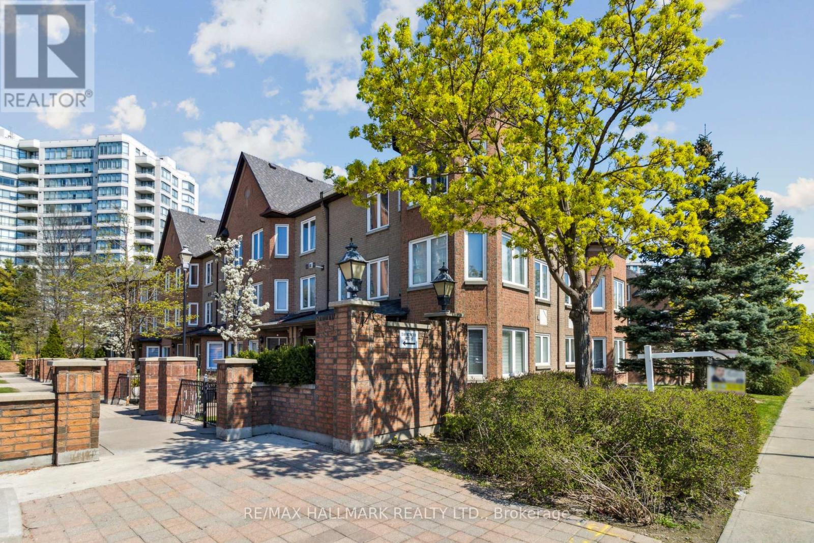4 - 735 NEW WESTMINSTER DRIVE