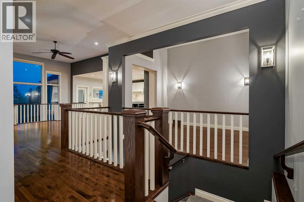 231 Railway Close SE