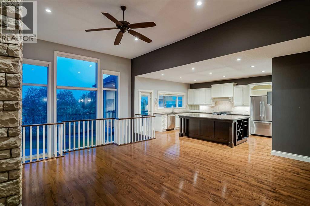 231 Railway Close SE