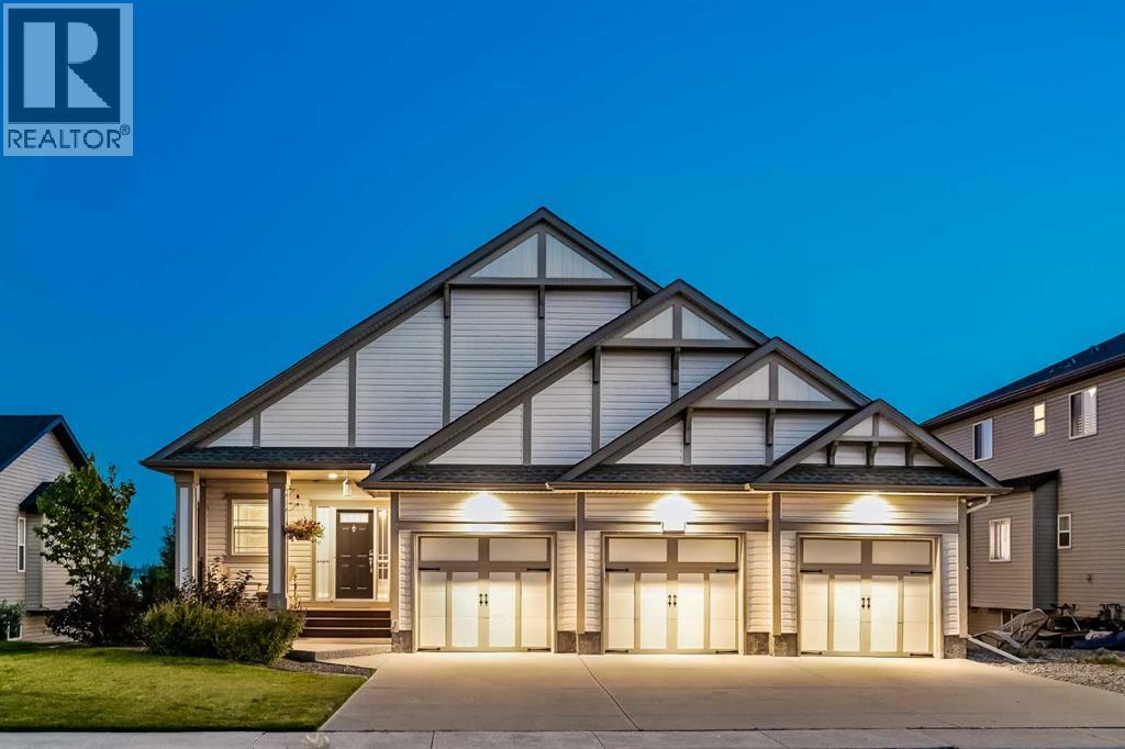 231 Railway Close SE