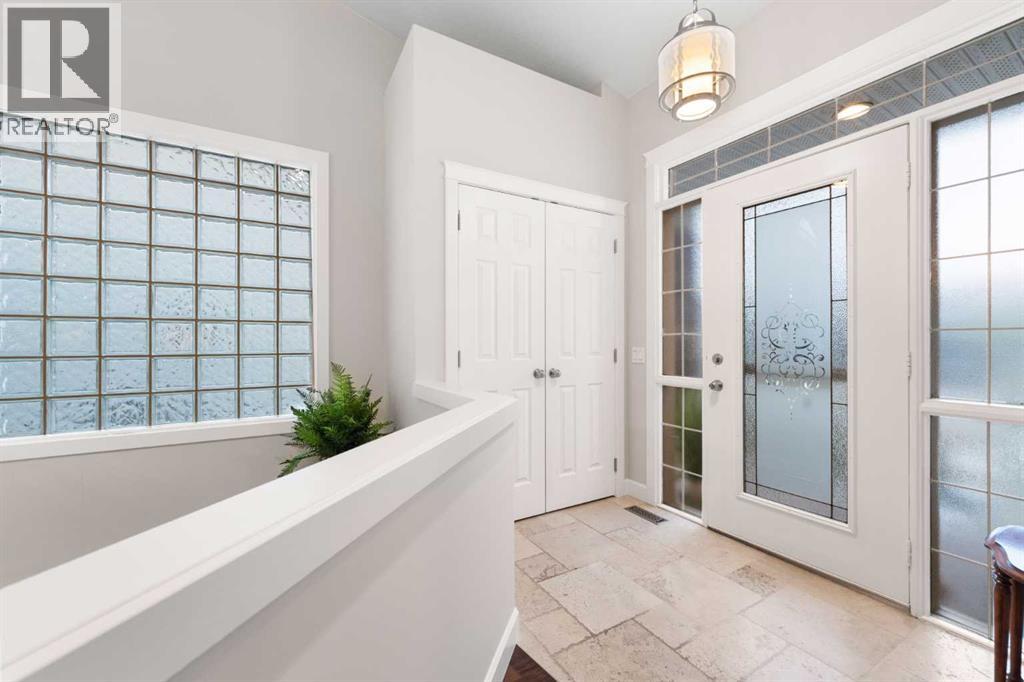 71 Chaparral Close SE