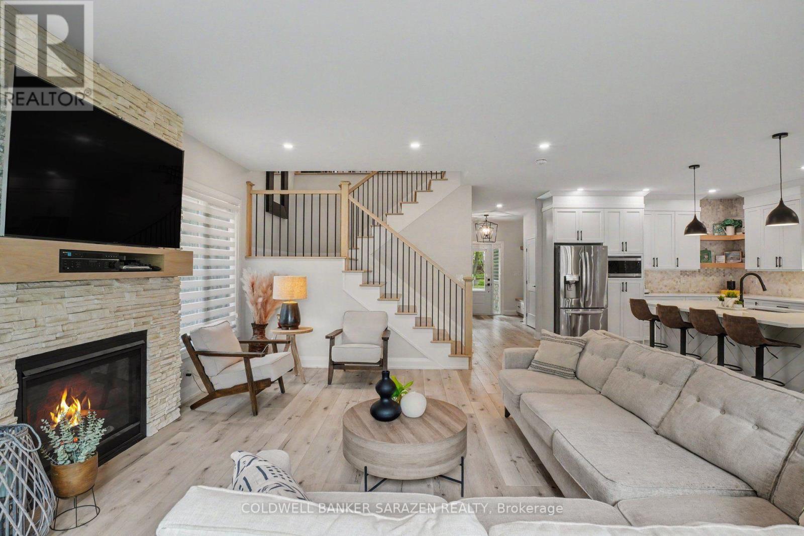 1046 BAYVIEW DRIVE W