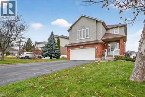 166 BRIDGEWATER Crescent Waterloo ON N2T2M1