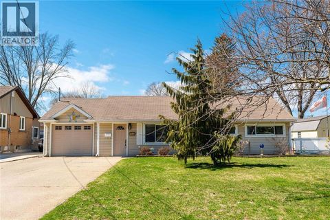 1505 MALLAH DRIVE Sarnia ON N7V3R4