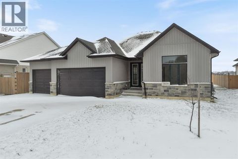 3609 Queen STREET Plympton-Wyoming ON N0N1E0