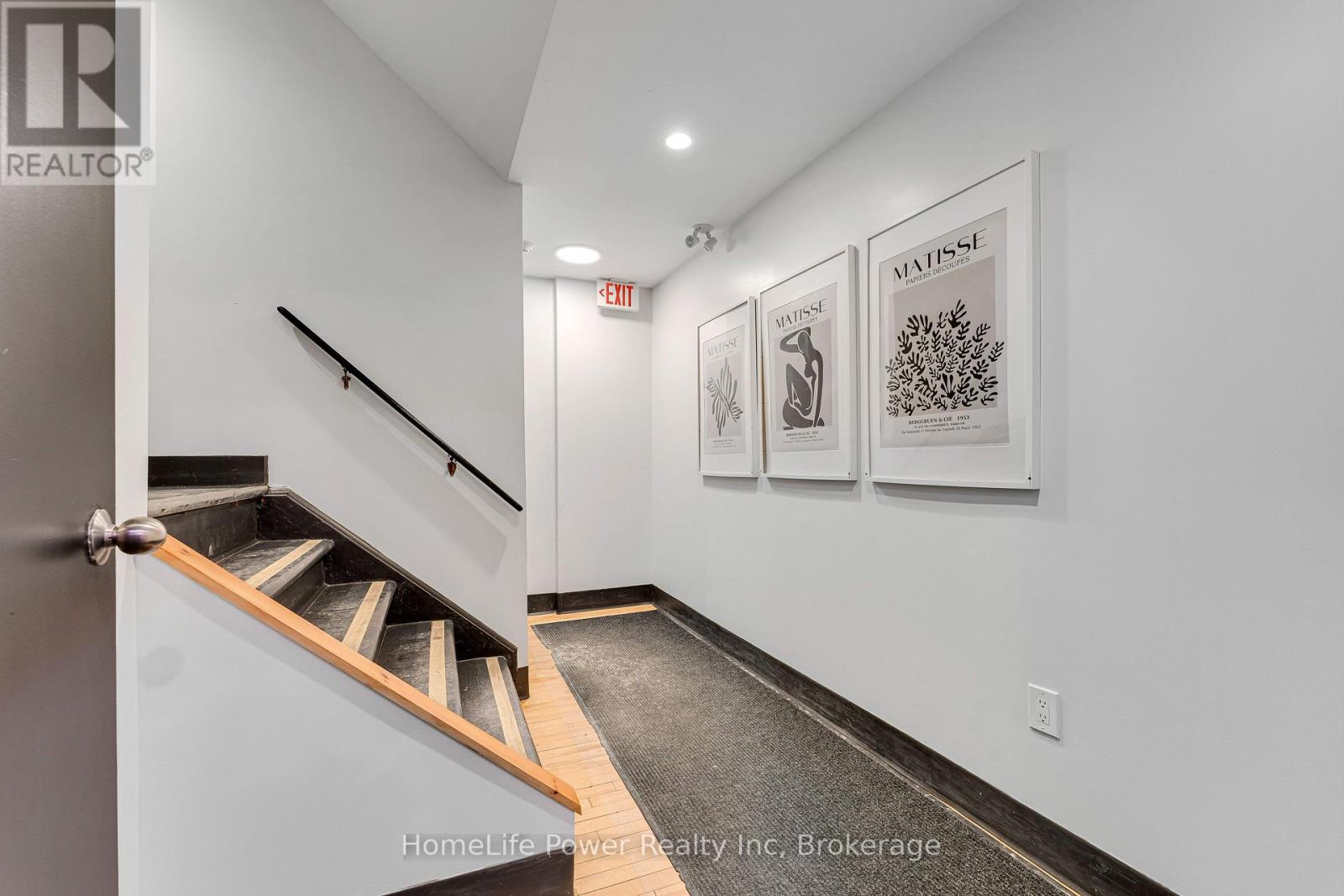 207 WELLINGTON STREET