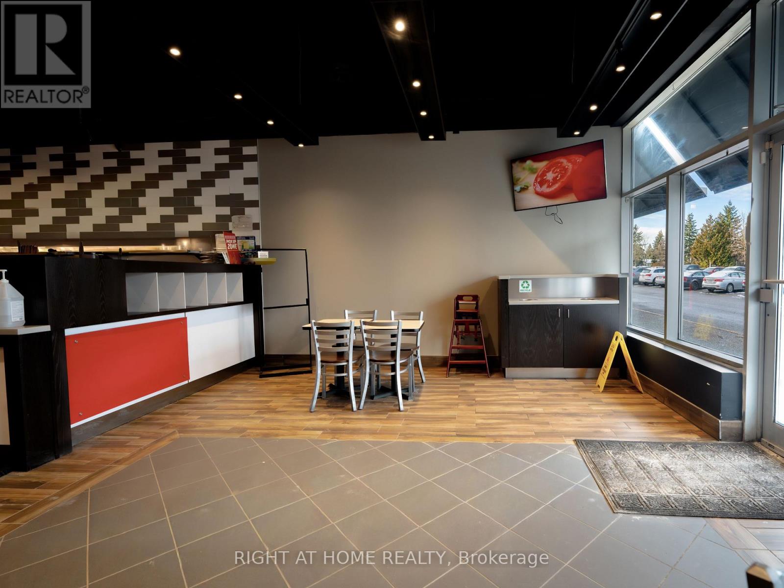 E11A - 2020 LANTHIER DRIVE