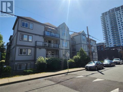 311 827 North Park St Victoria BC V8W3Y3