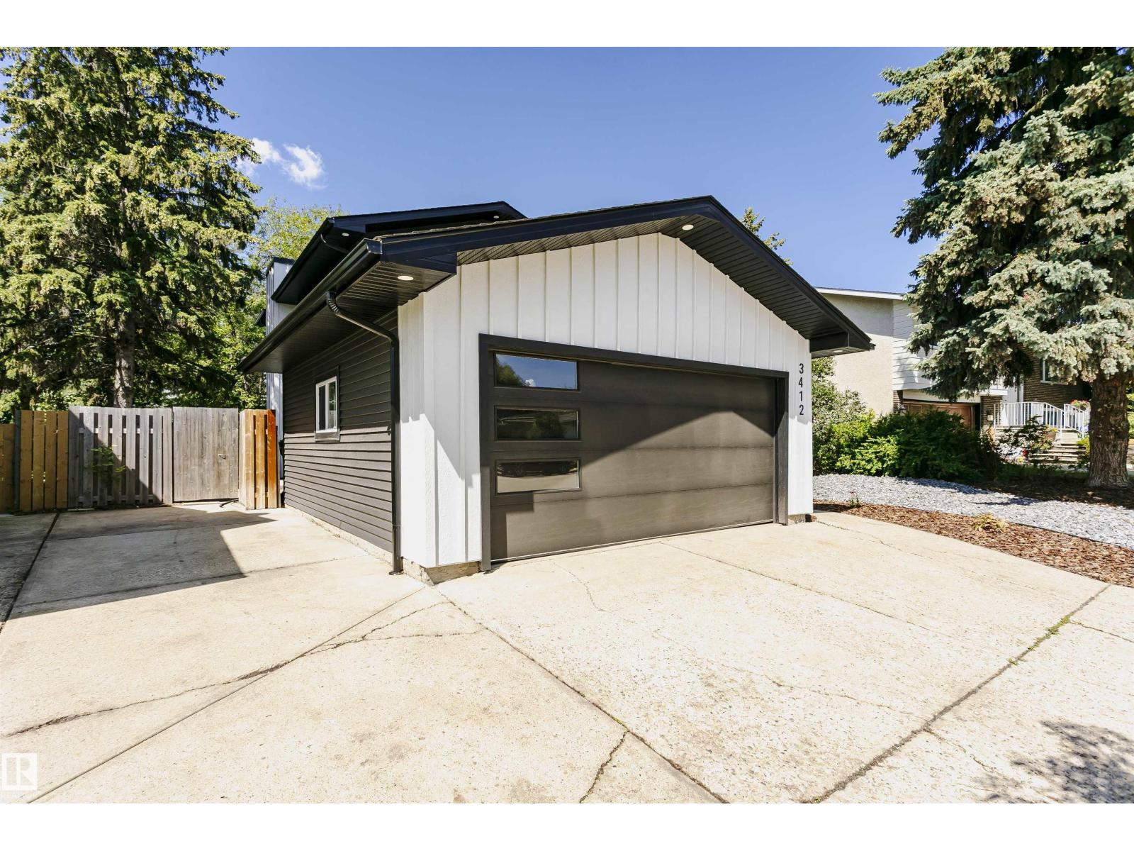 3412 108 ST NW