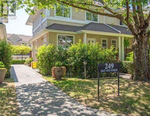 11 249 E 4TH STREET North Vancouver BC V7L1J1