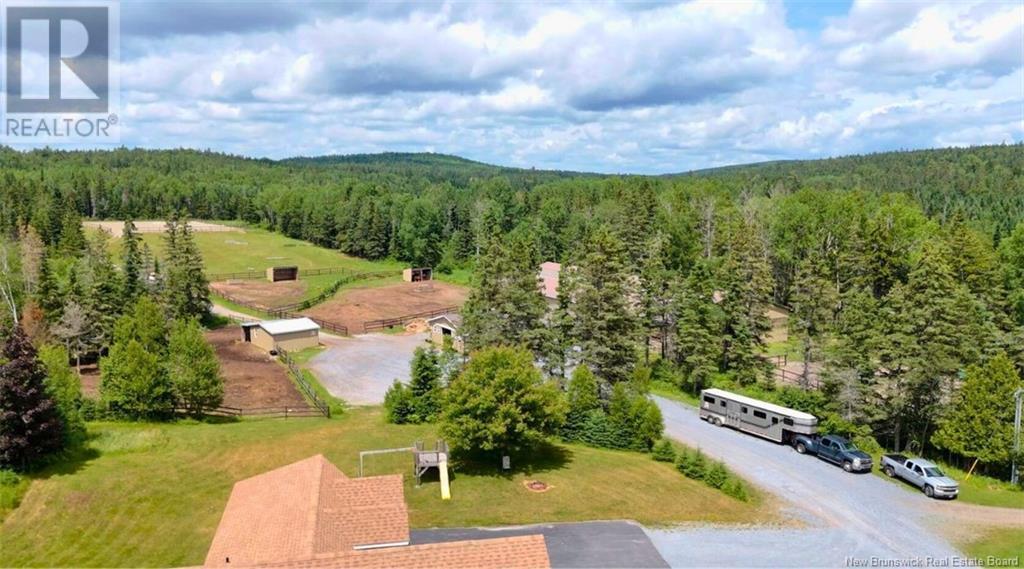 560 Lakeside Road
