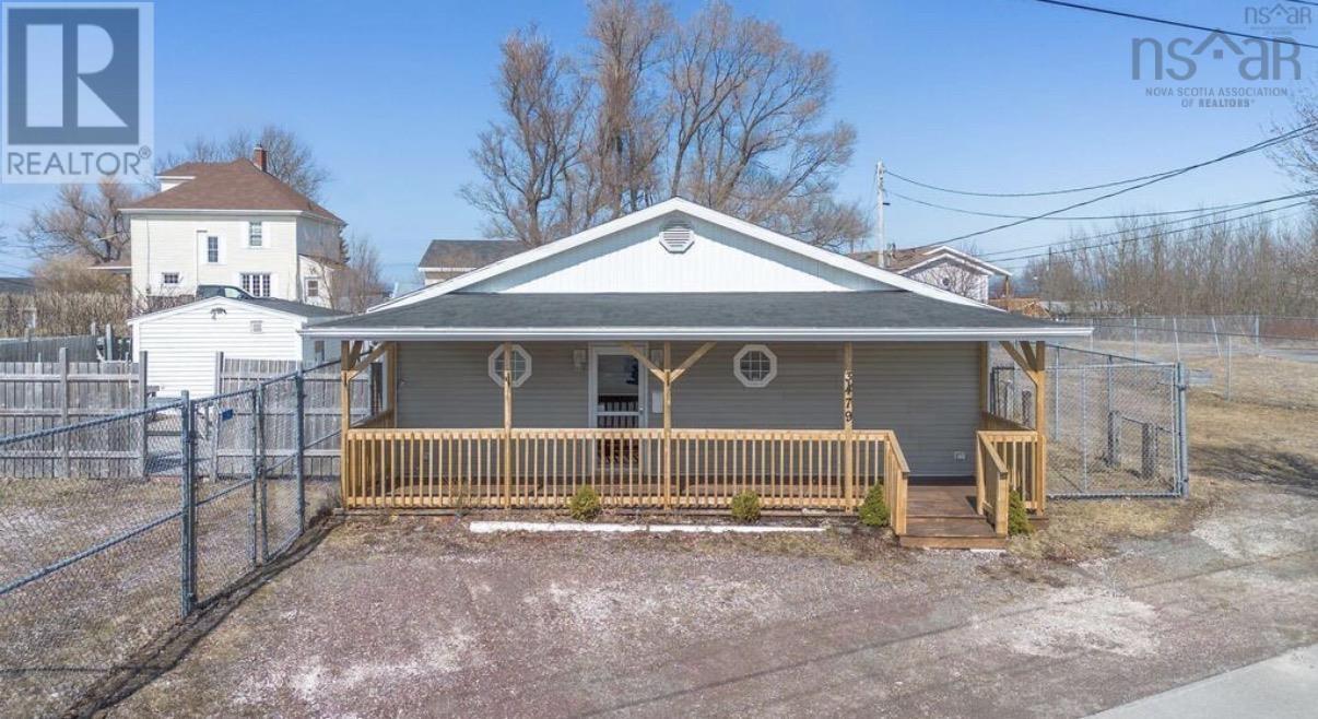 Photo 1 of 18 — 3479 Plummer Avenue, New Waterford, NS B1H1Z9