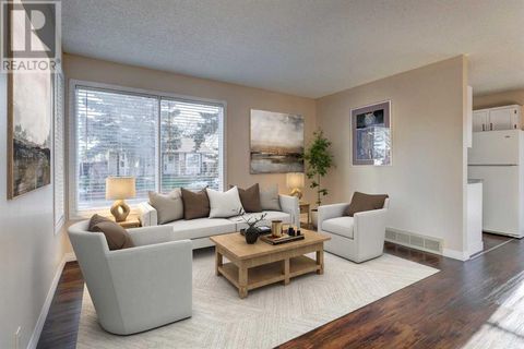27 Castleridge Road NE Calgary AB T3J1N8