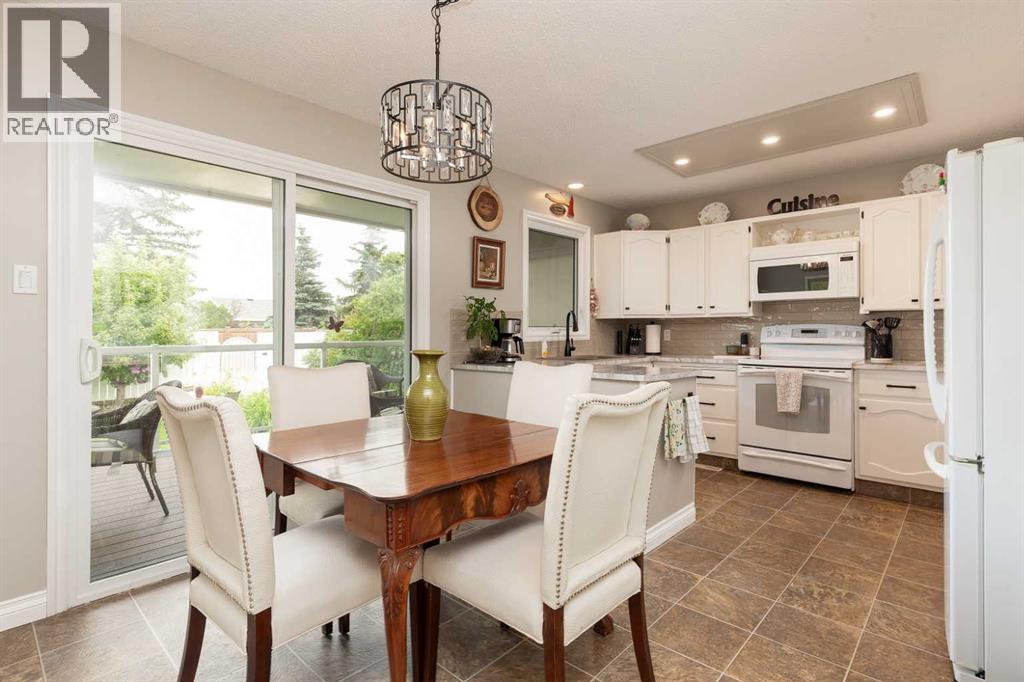 10 Seneca Place W