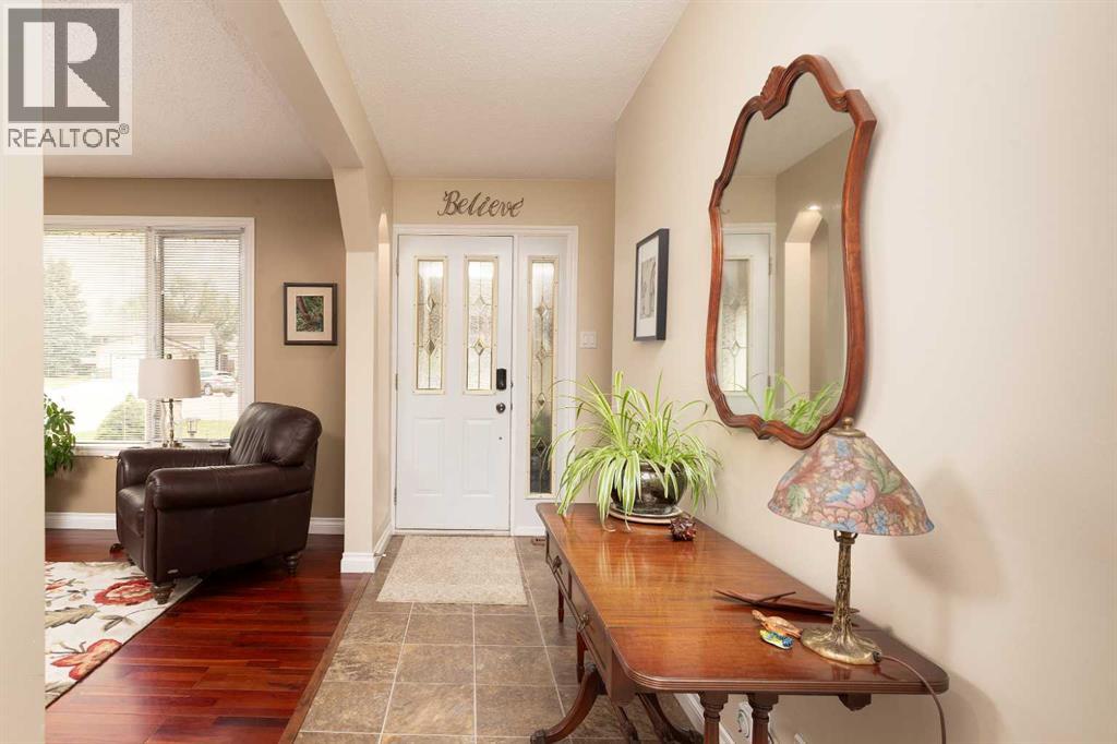 10 Seneca Place W