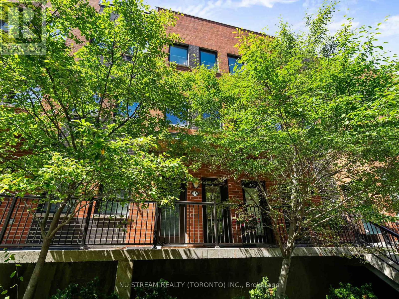 15 - 873 WILSON AVENUE