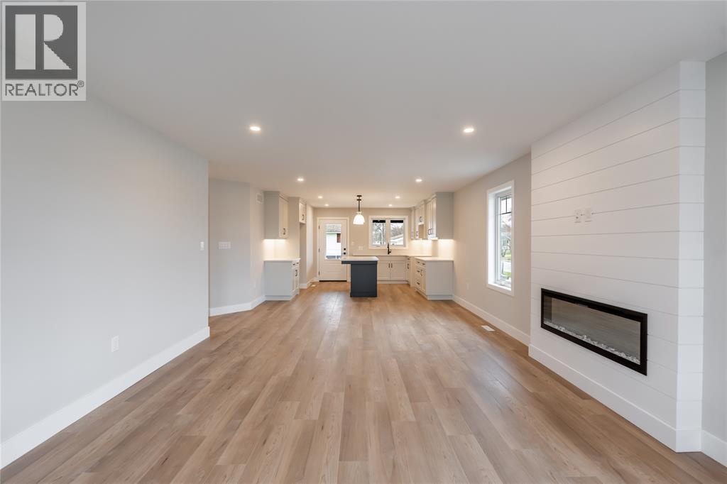 4001 GREENWOOD DRIVE
