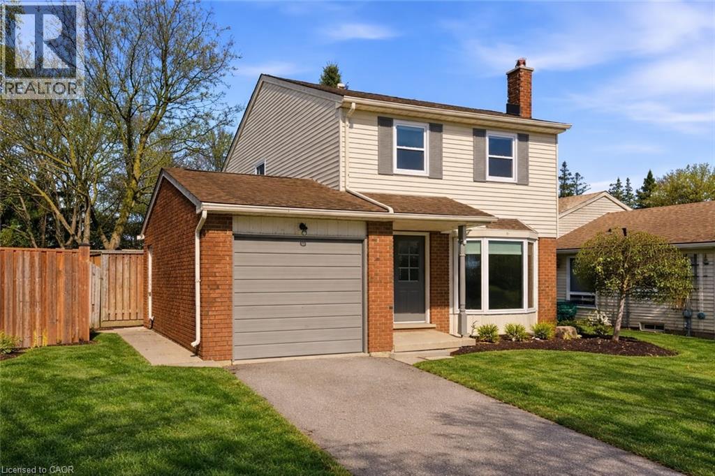 16 THORNBUSH Crescent