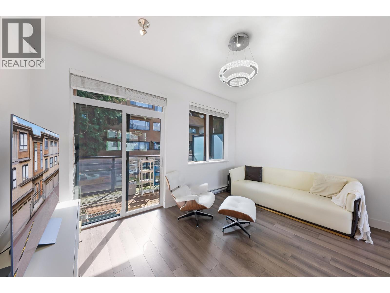 10 7180 GILBERT ROAD