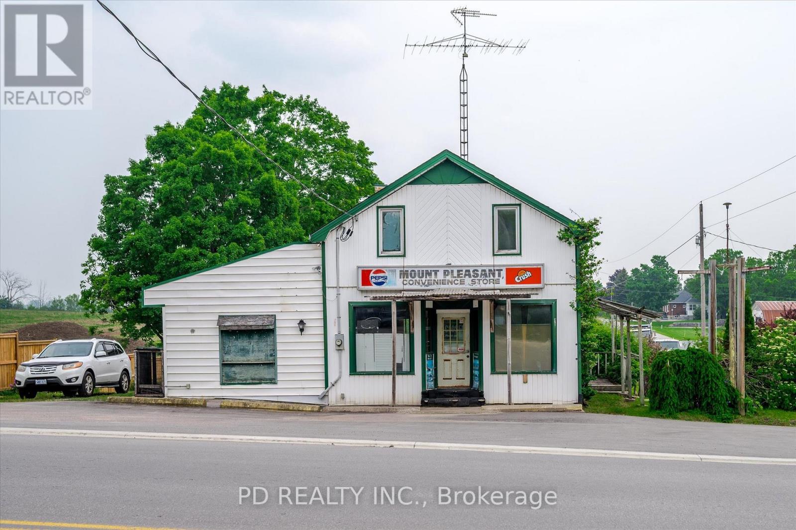 2449 QUEEN MARY STREET