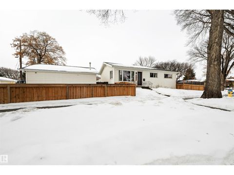 11052 151 ST NW Edmonton AB T5P1W3