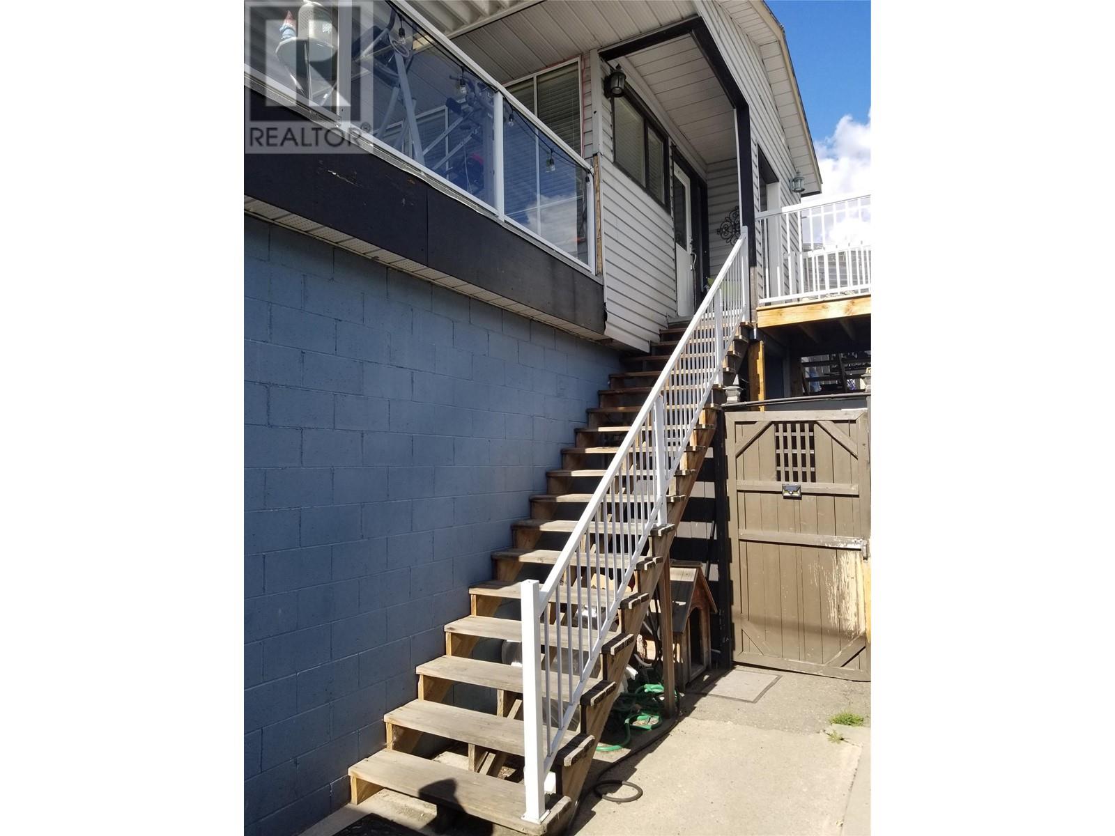 721-725 Shuswap Avenue