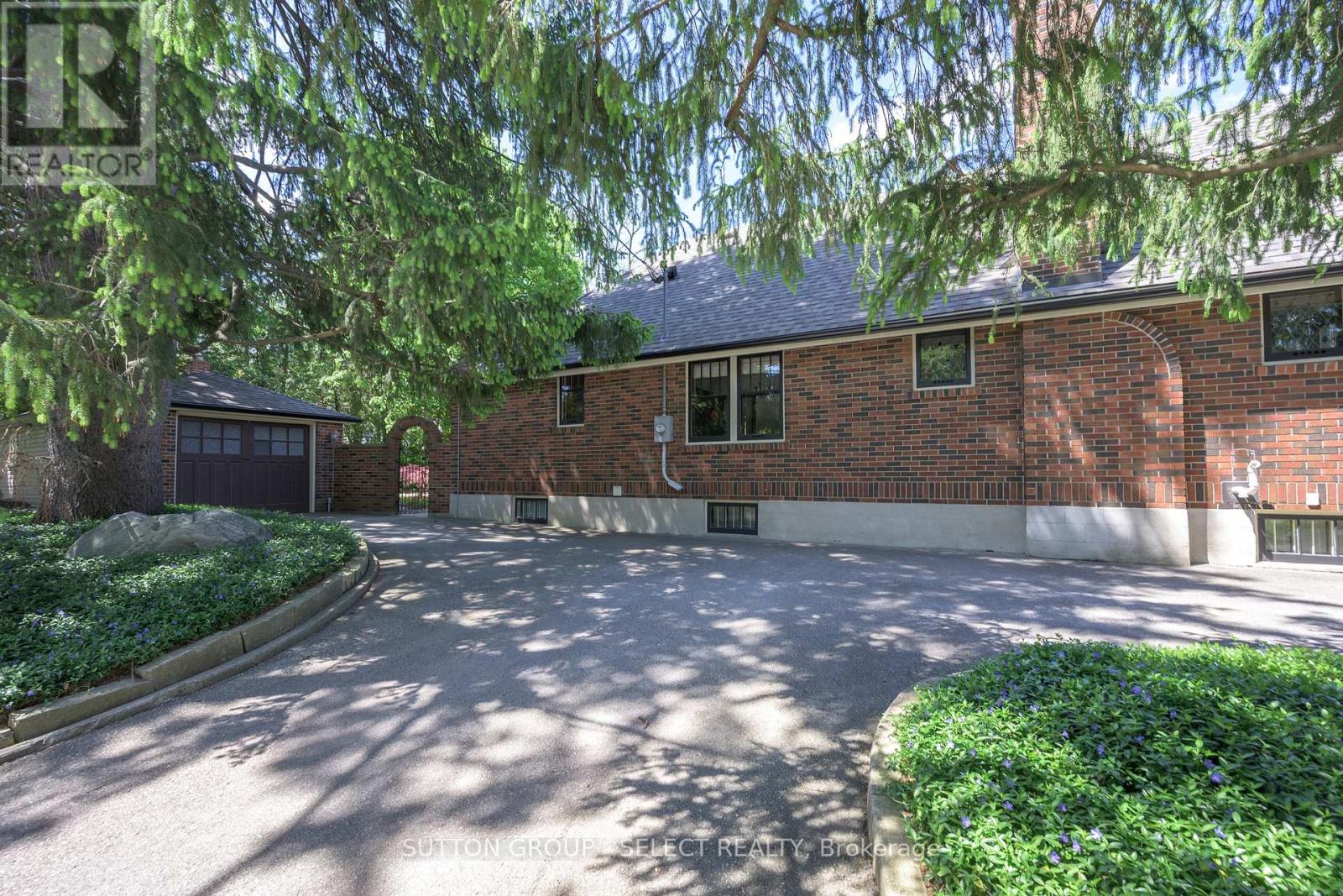 187 DEVONSHIRE AVENUE