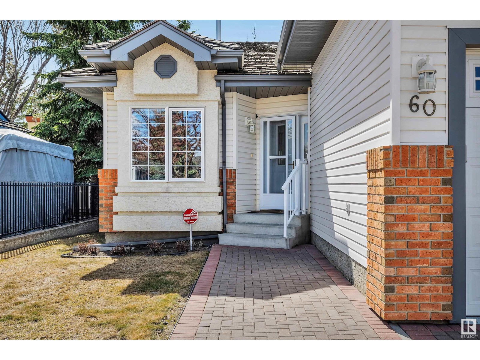 #60 10 BLACKBURN DR W SW