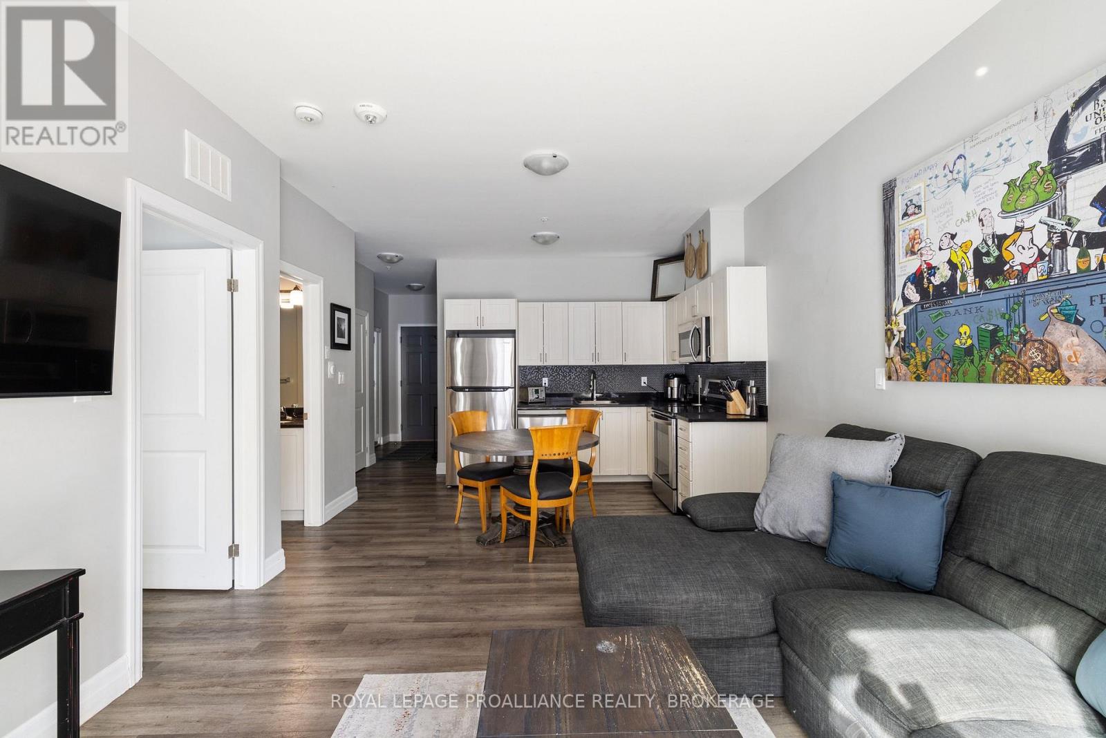 113 - 501 FRONTENAC STREET