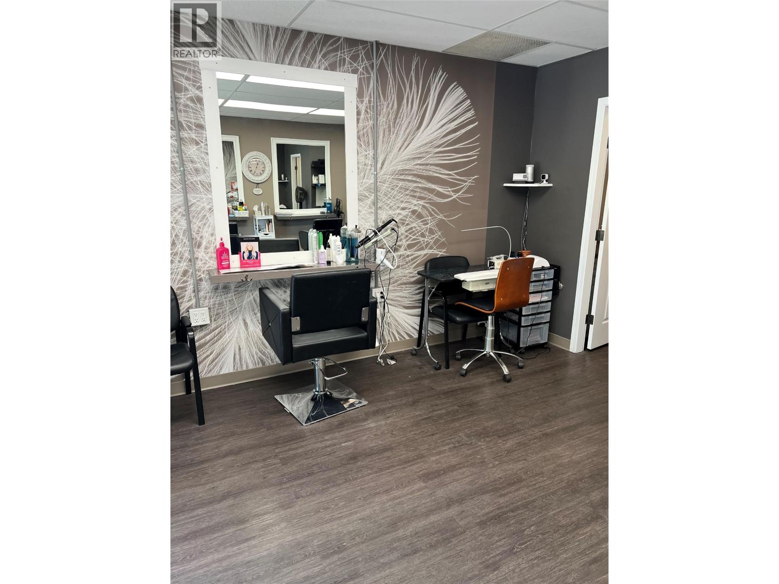 102 2081 McDougall Road