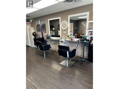 102 2081 McDougall Road West Kelowna BC V1Z4A2