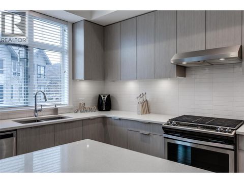 170 Celano Crescent Unit# 4 Kelowna BC V1V0B6