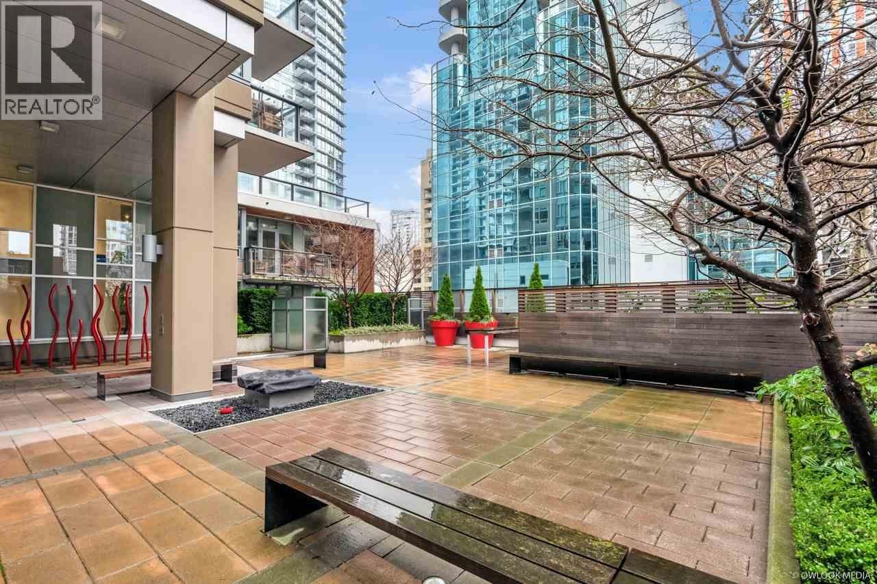 1703 1308 HORNBY STREET